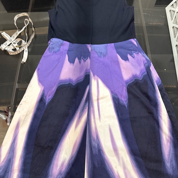 Tahari sleeveless shift dress - Picture 6 of 6